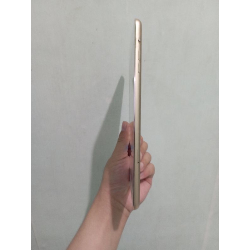 iPad mini 3 64gb wifi+ Cell bisa kartu