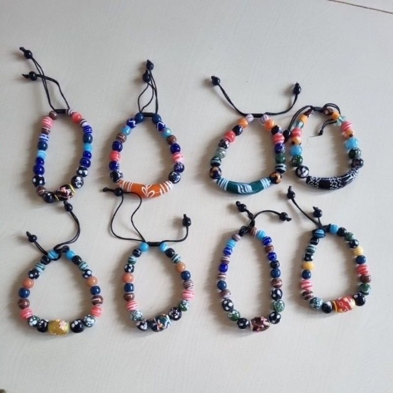 Gelang  etnik  dayak kalimantan