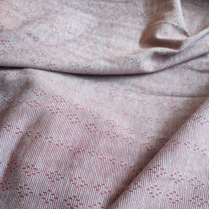 KAIN KILOAN KAOS MOTIF SEGITIGA SPANDEK RAYON ELASTIS MARUN