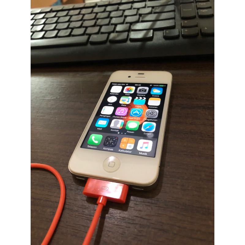 iphone 4S 8gb ex ibox