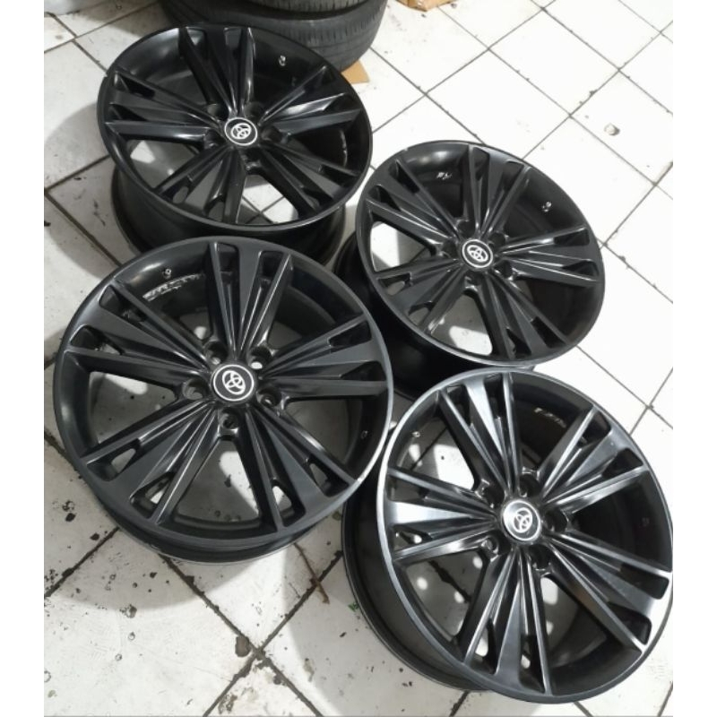 Velg mobil second Replika Toyota kijang Innova Venturer Ring 18 Lebar 8 ET40 Buat Camry inova zenix 