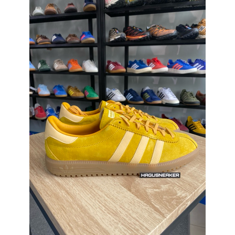 ADIDAS BERMUDA [BOLD GOLD YELLOW ] #ID4574 HAGUSNEAKER GARANSI 100% ORIGINAL