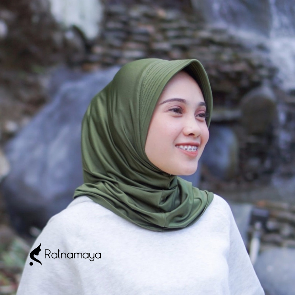 Jilbab Sport / Hijab OlahRaga / Volley / Voli / Training / Hijab Instan / Warna Hitam Putih Milo Nav