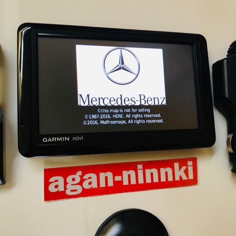 GPS Garmin Nuvi 1460 Mercedes Edition Bluetooth Ecoroute dengan Map versi terbaru
