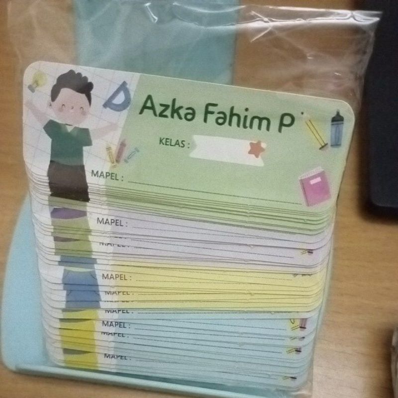 

Label nama Azka Fahim P