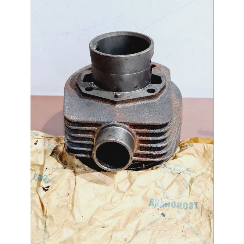 Blok mesin/ Silinder VESPA SUPER NOS ORIGINAL