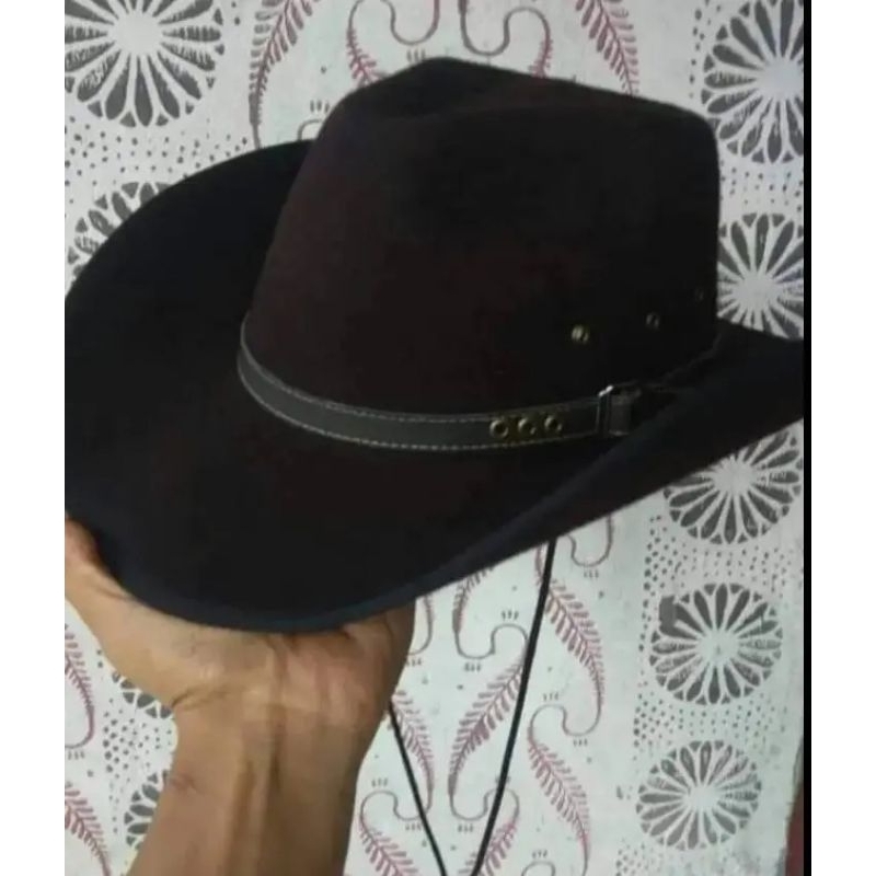 topi laken kulit sapi