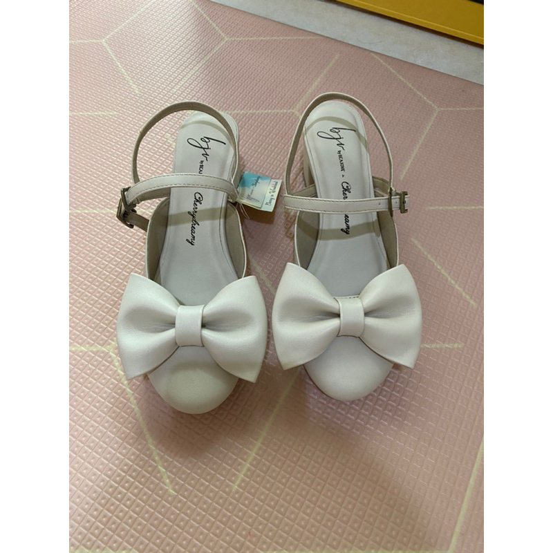 Mary white shoes beajove