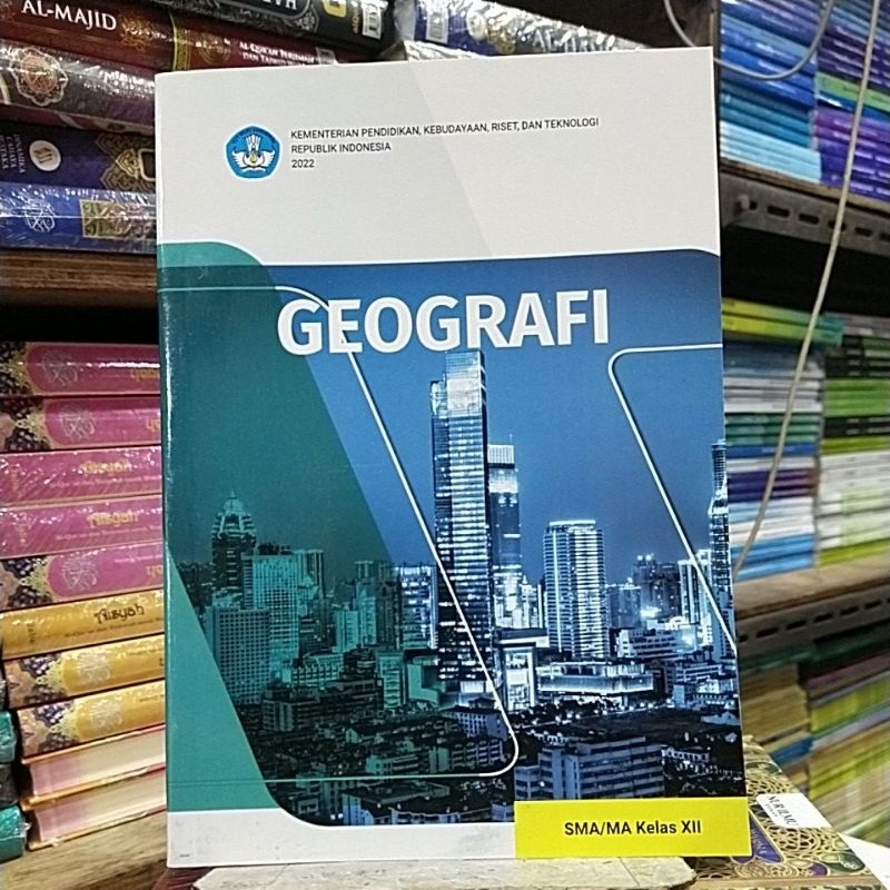 BUKU PAKET GEOGRAFI SMA KELAS 12/XII KURIKULUM MERDEKA TAHUN 2022.