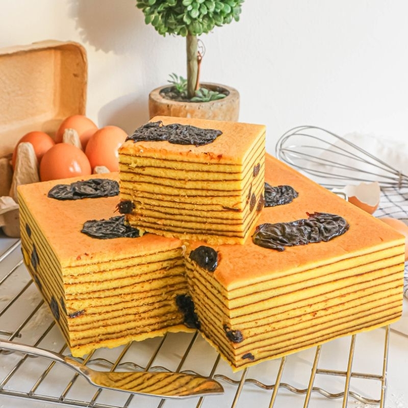 

Lapis Legit Premium Plum