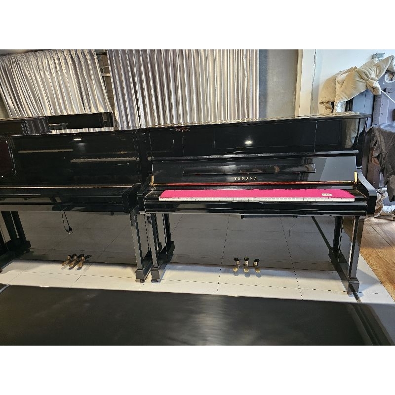 Piano Yamaha U1J