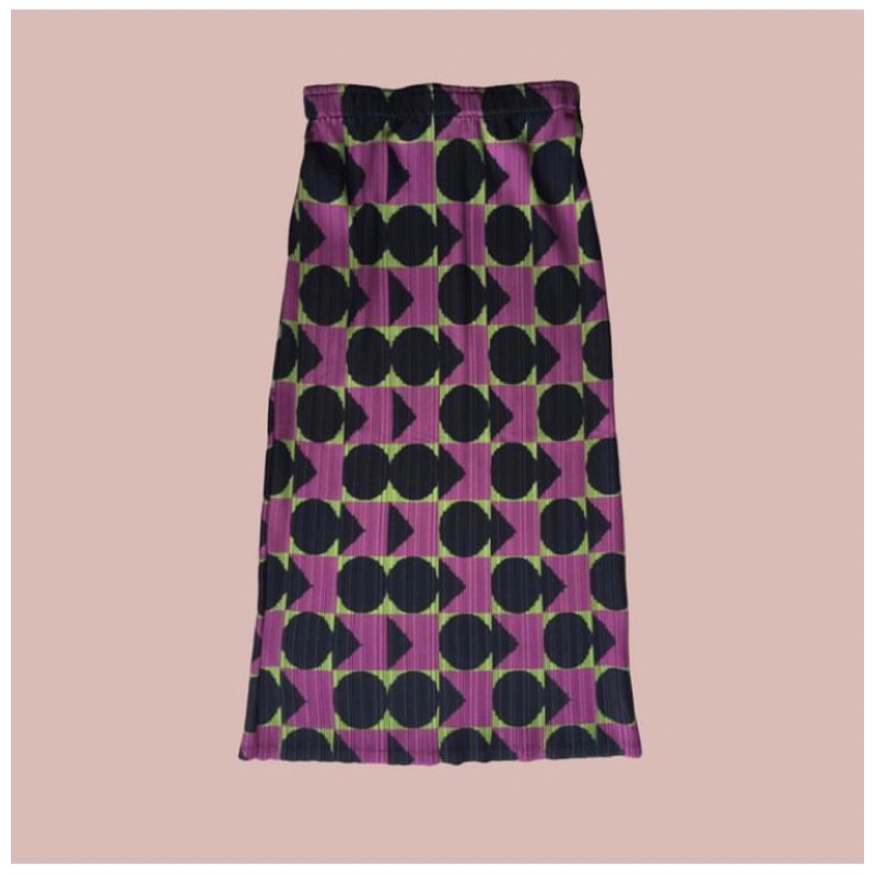 PLEATSSI ARROW preloved