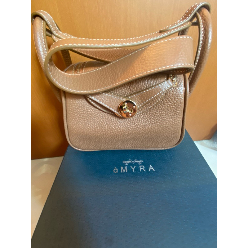 IWEARMYRA Mini IRISH Vol II Like New Mulus Gold