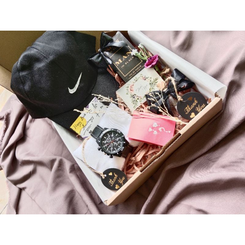 

Hampers ulang tahun jam tangan / free mini buket &paper bag