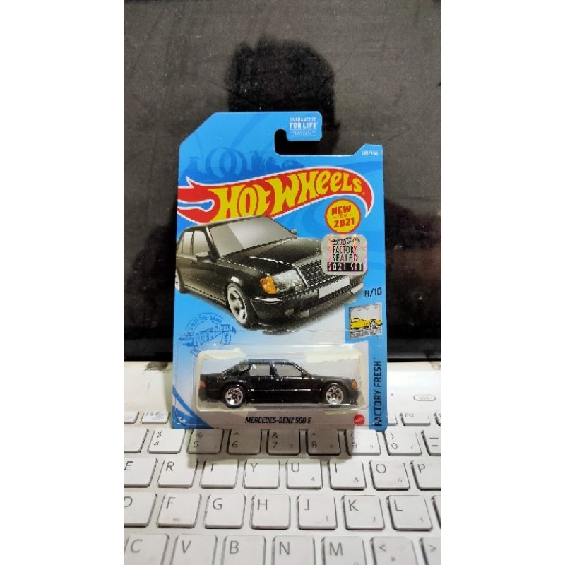 hotwheels mercedes benz 500e hitam