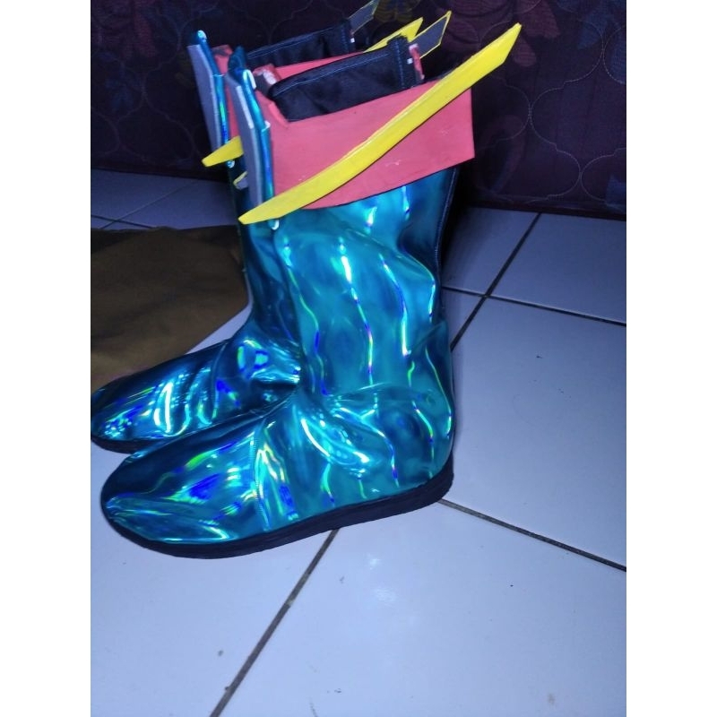 Sepatu boots wanwan M world hologram cosplay(tinggi) HQ