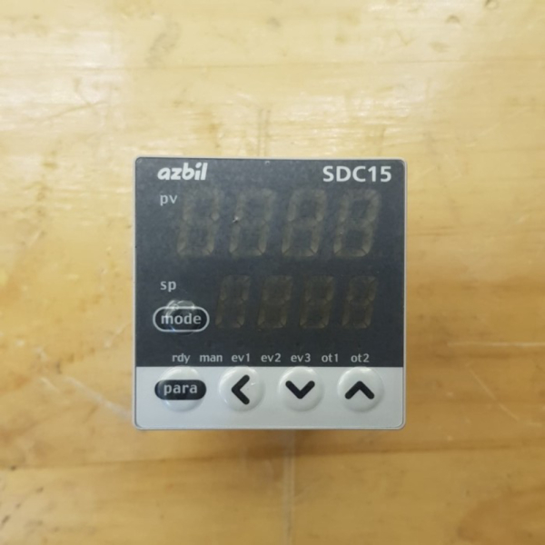 

AZBIL TEMPERATURE CONTROL SDC15 / SDC 15 C15MTR0RA0100 48x48mm Berkualitas