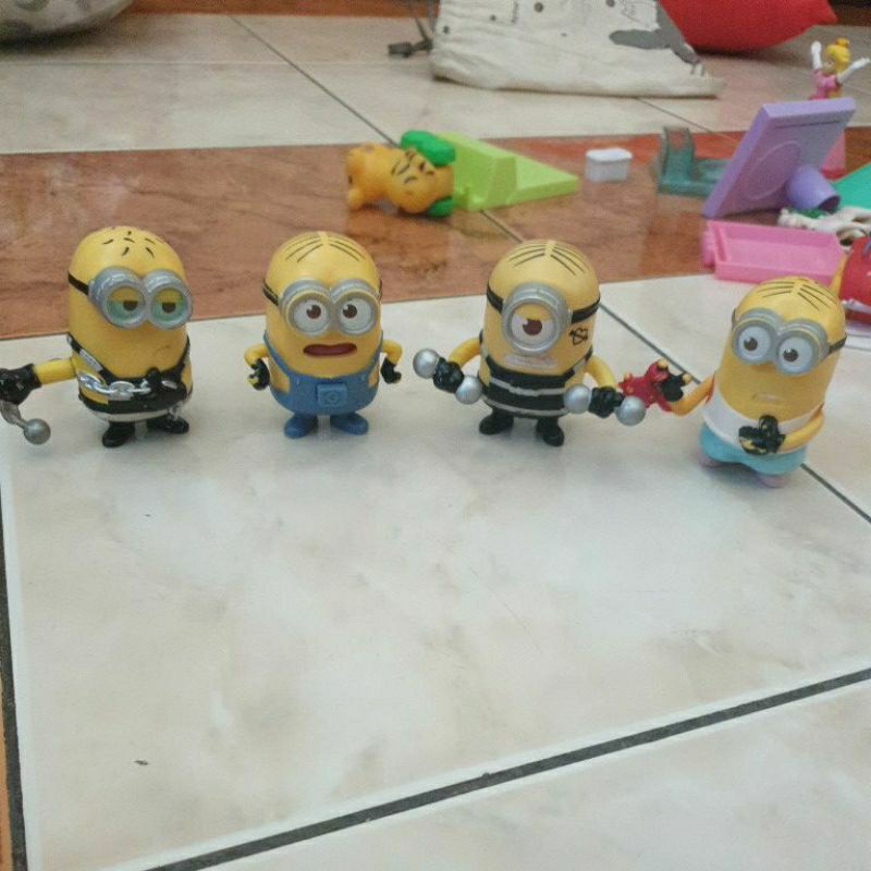 BUNDLING minions toys MCD
