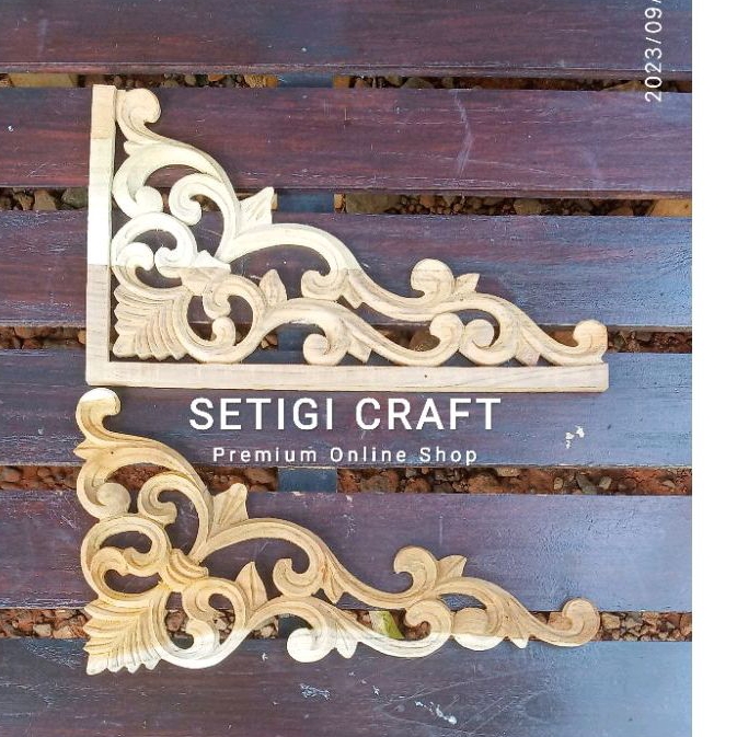 Tempel Sudut Besar Berukir