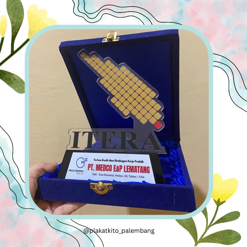 Plakat Akrilik Kenang- Kenangan