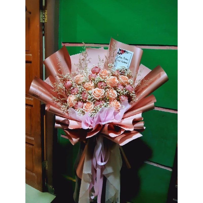 

Handbuket Flower Blossom/handbuket bunga plastik/buket bunga jumbo/buket semarang/buket murah semarang/uly craft