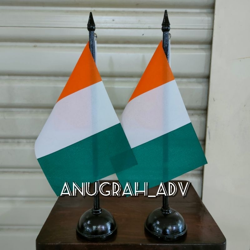 

tiang kayu bendera meja PANTAI GADING