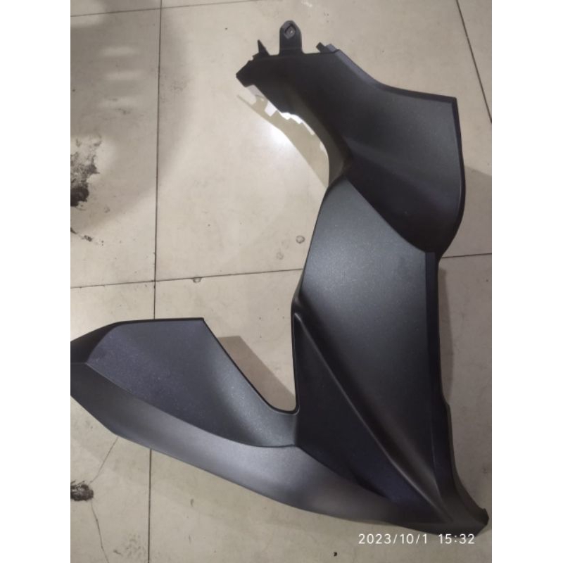 sayap pcx 160cc original hitam dof kiri