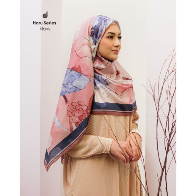 DEENAY SCARVES MOTIF