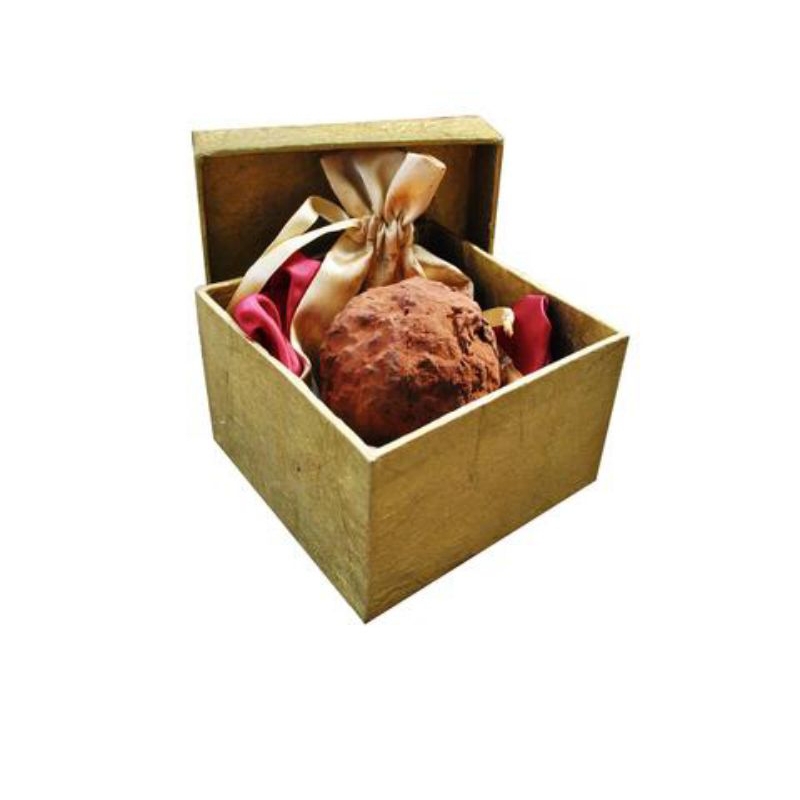 

Knipschildt Chocolatier’s Madeline Truffle