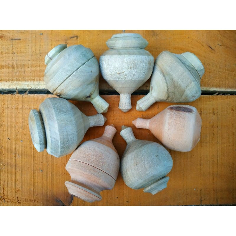 Gasing Kayu Tradisional