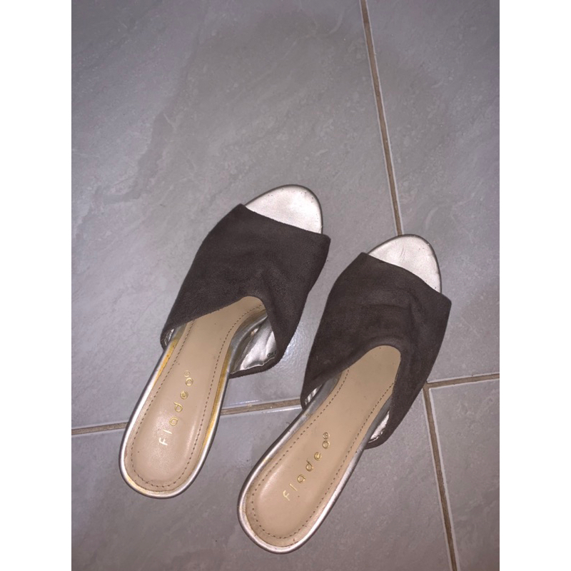 Sandal Fladeo preloved