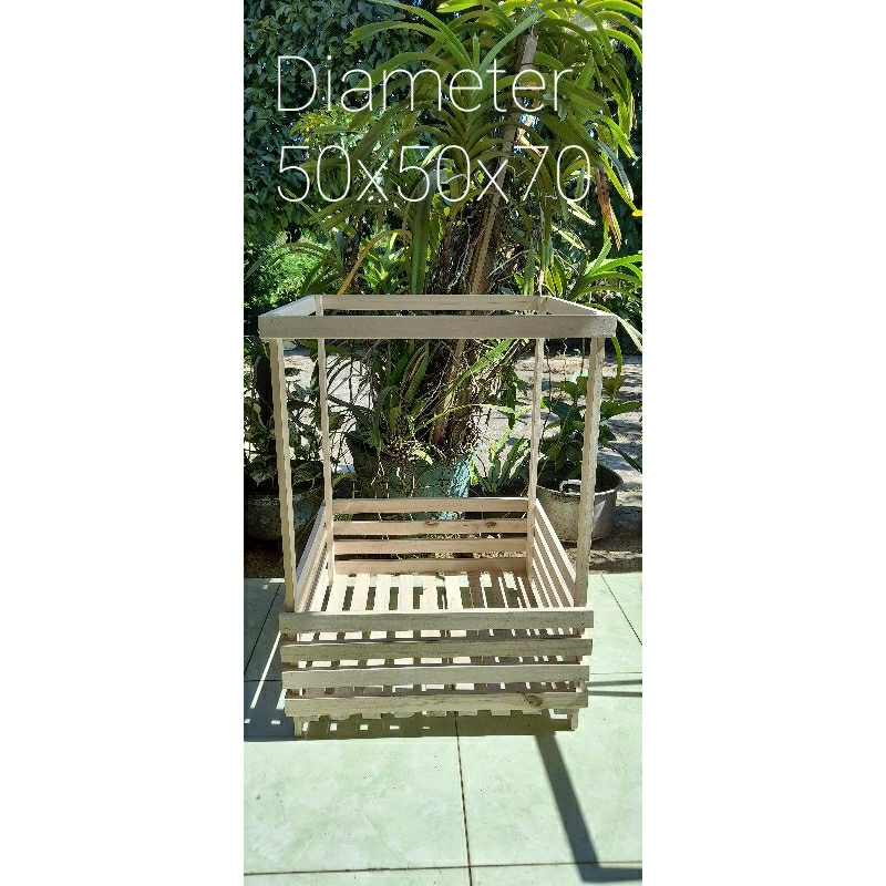 Pot bunga,pot bunga kayu,pot bunga anggrek.