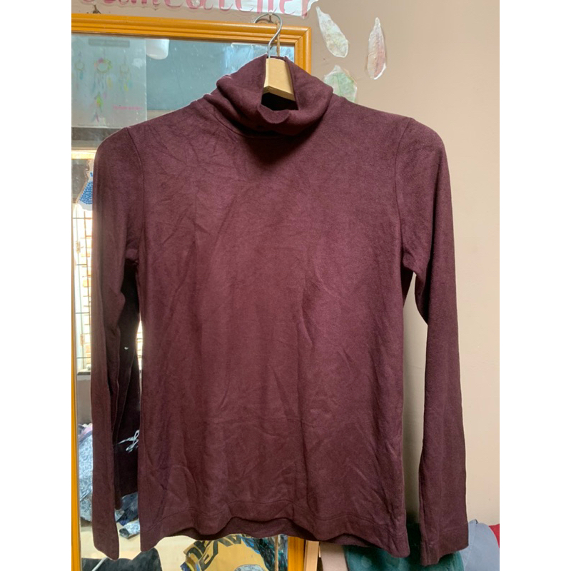 Baju atasan wanita turtleneck merk Uniqlo / atasan wanita Uniqlo Heattech
