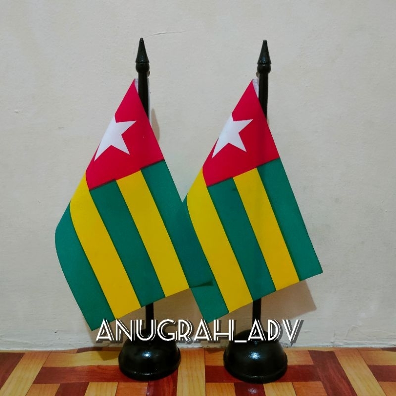 

tiang kayu bendera meja TOGO