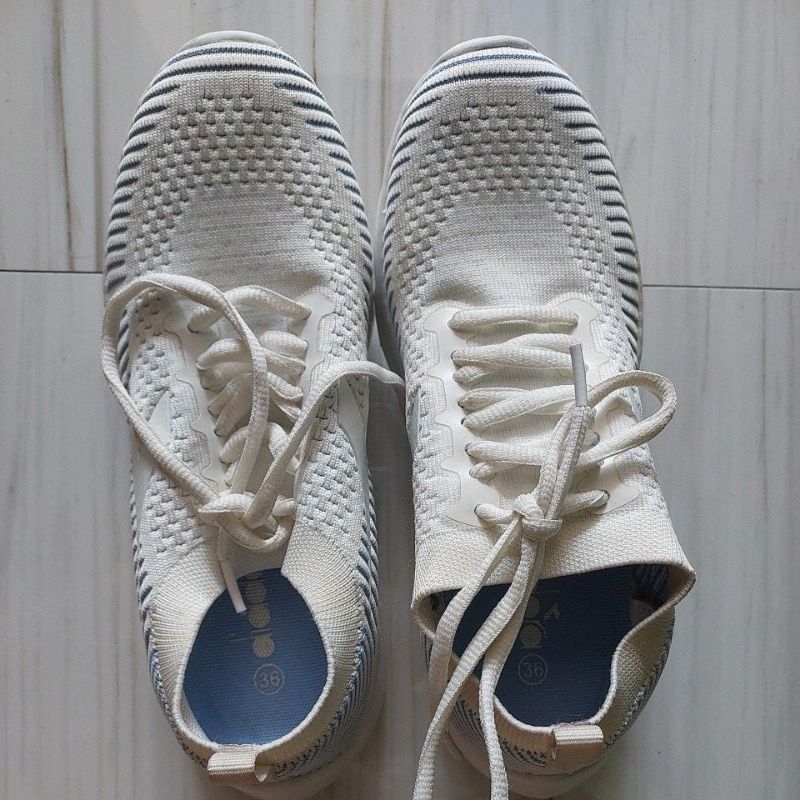 Sepatu Diadora Alba White Ukuran 36/22/5.5 Women