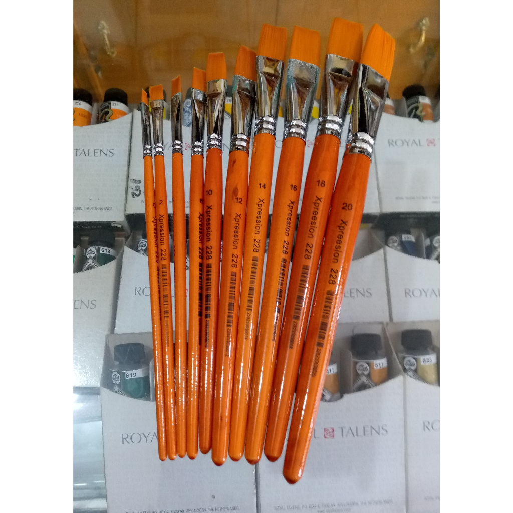 

Kuas Lukis Flat Xpression 228 Nomor Genap Bulu Halus