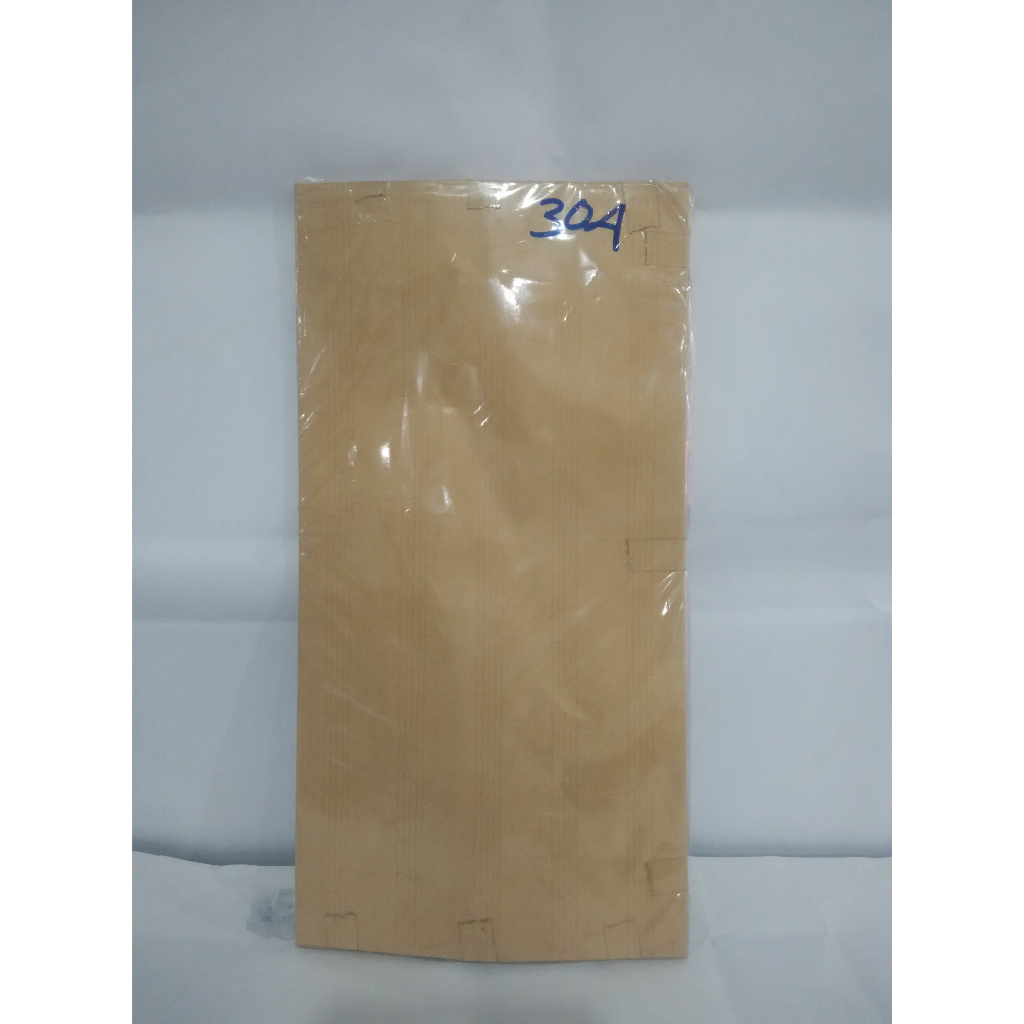 

Amplop coklat polos tebal pakai tali 304 (14 x 27 cm)