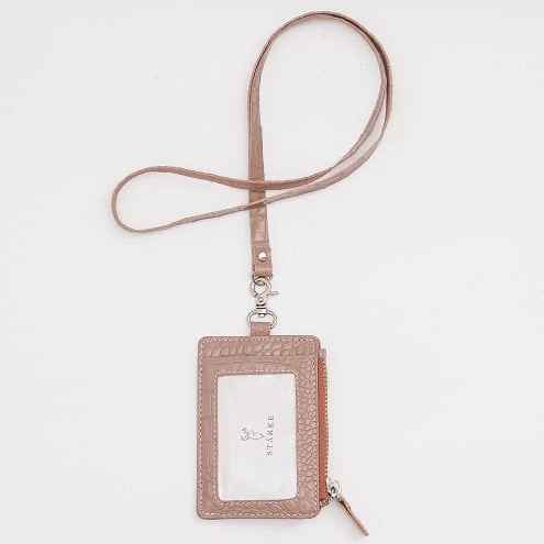 

Lanyard ID Card Kantor Resleting Motif Croco Tempat Kartu Nama Kalung Holder Name Tag Resleting Kulit Asli Genuine Leather ID Card Holder STARKE Texture Croco Hustle Hog II Beige