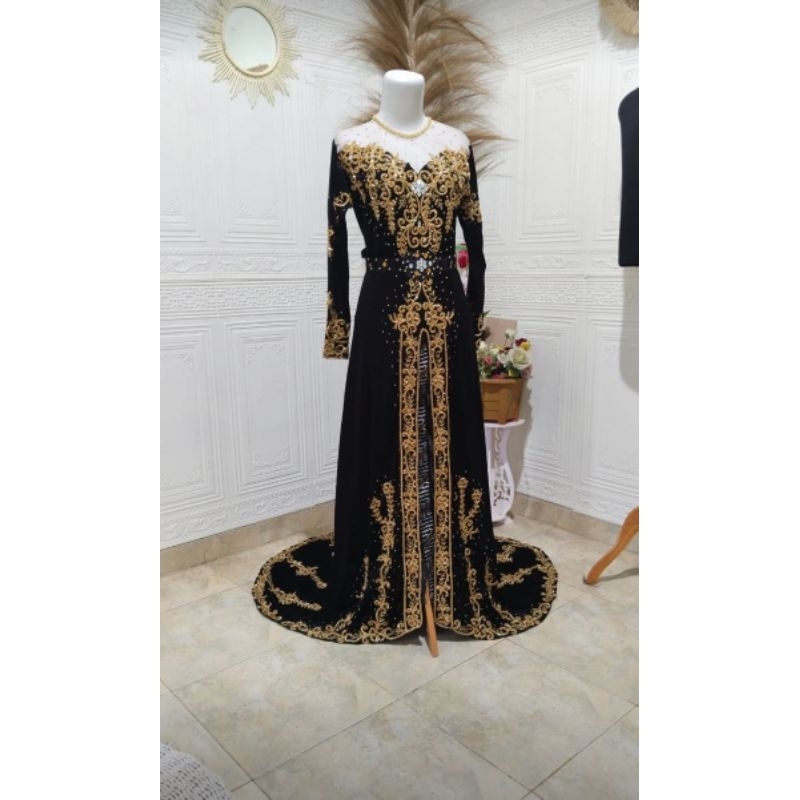 kebaya bludru berpayet