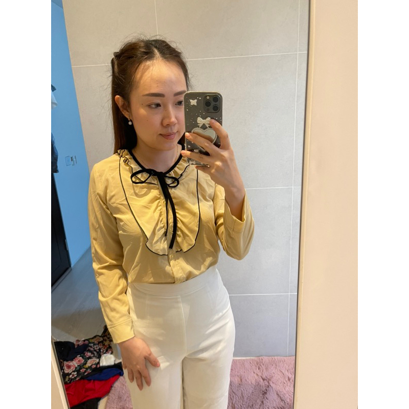 (preloved) M baju kemeja blouse hem atasan cewek wanita kuning nude top