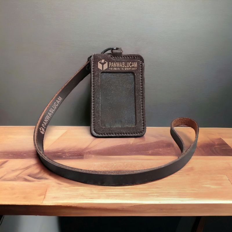 

Tempat Id card kalung kulit PANWASLUCAM