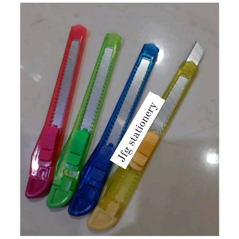 

Cutter Kecil Transparant (12pc)