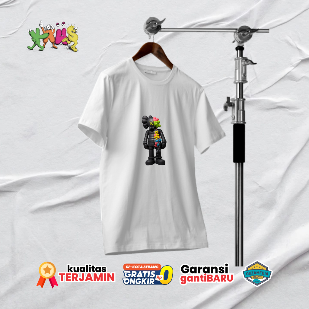 KAOS UNIQLO X KAWS / KAOS UT / UNIQLO TEE / KAWS TEE / TSHIRT UNIQLO X KAWS (SERIES A05)