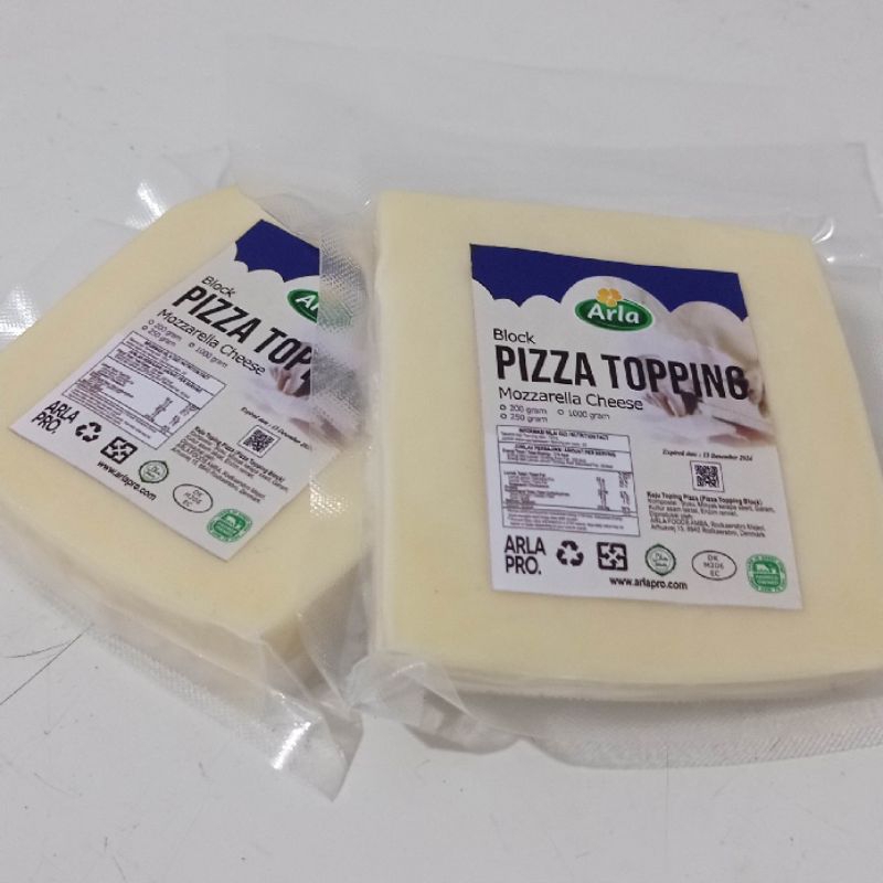 

BgKr Keju Mozzarella Arla Pizza Topping 250gr - Keju Mozzarella Arla exp terbaru