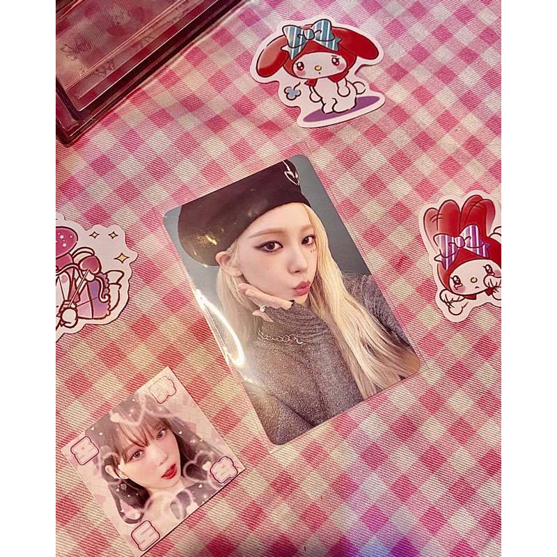 Karina blonde photocard