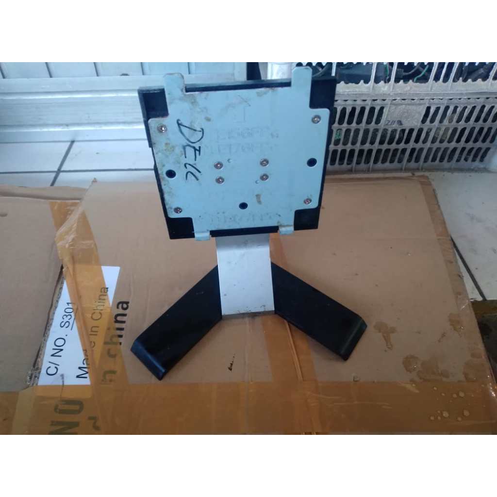 kaki monitor komputer Dell   Flat Panel LCD Monitor dudukan di meja