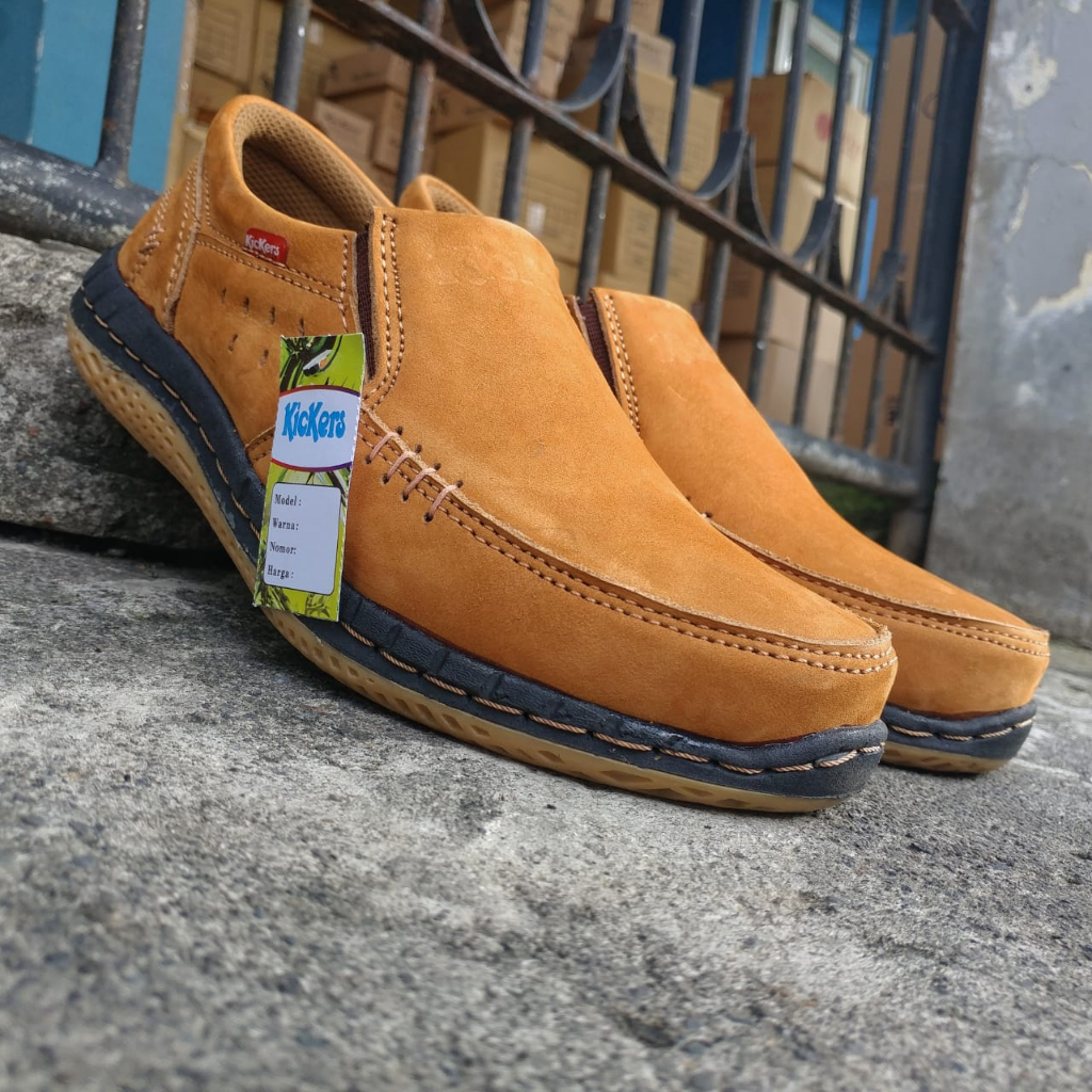 KICKERS SEPATU PRIA SLIP ON KASUAL ORIGINAL KULIT ASLI TAN KC18