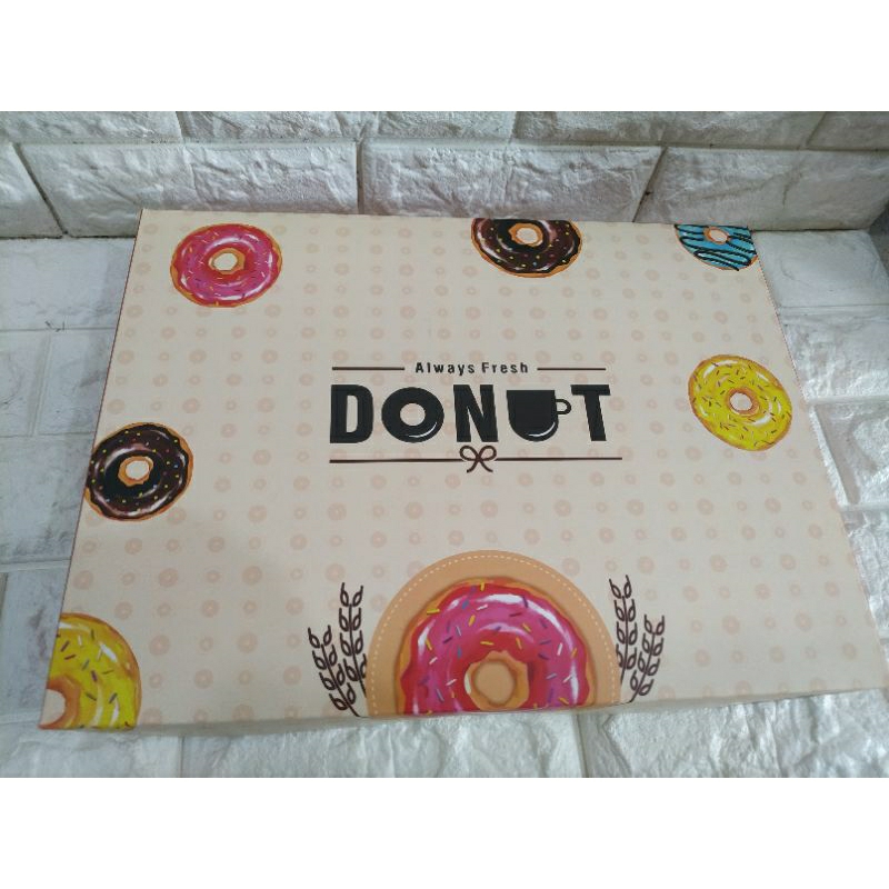 

CBX Donut Isi 12 Donuts / uk 36,5 x 27,5 x 5,5 cm