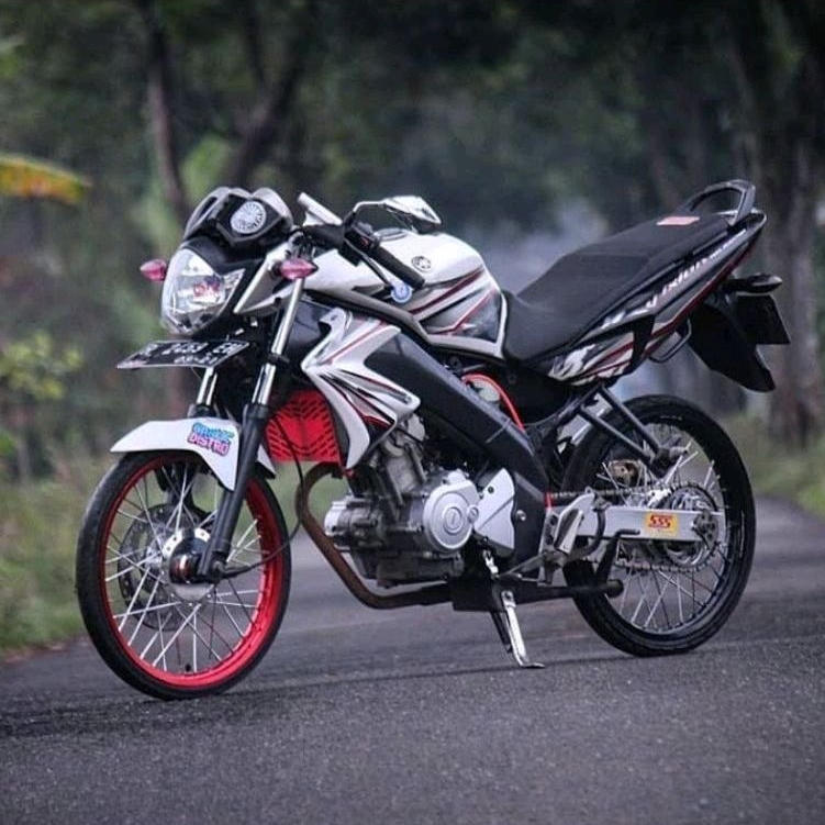 Striping motor standar ORI yamaha Vixion old 2012 putih