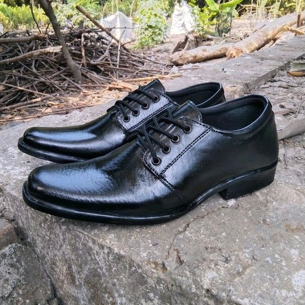 sepatu pantofel pria tali/shoes hitam